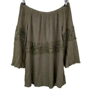 UMGEE OLIVE GREEN OFF THE SHOULDER FLOWY BLOUSE W/CROCHET ACCENTS MEDIUM-EUC
